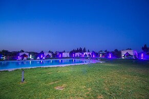 Very Nice Apartment With Pool and Garden