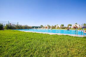 Very Nice Apartment With Pool and Garden