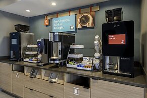 Avid Hotels Milwaukee West Waukesha by IHG