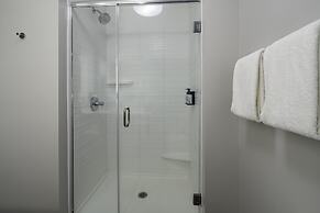 Avid Hotels Milwaukee West Waukesha by IHG