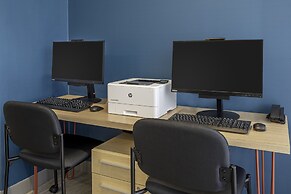 Avid Hotels Milwaukee West Waukesha by IHG