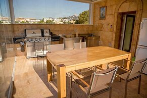 Luxury Modern Villa Fenals