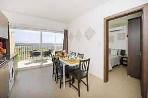 Summer Breeze with Panoramic terrace by Getaways Malta