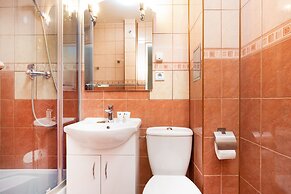 Apartment Warsaw Browarna by Renters
