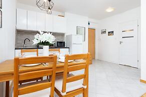Apartment Warsaw Browarna by Renters