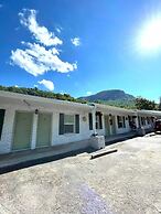 Geneva Hotel & Tiki Bar