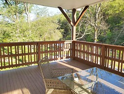 Geneva Hotel & Tiki Bar