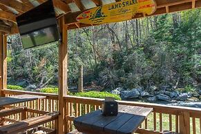 Geneva Hotel & Tiki Bar