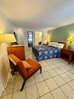 Geneva Hotel & Tiki Bar