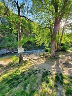 Geneva Hotel & Tiki Bar