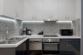 Acropolis Deluxe Apartment