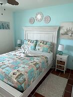Tropic Terrace Suite #27 - Beachfront Rental 1 Bedroom Condo by Redawn