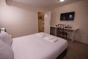 Douglas Arms Hotel