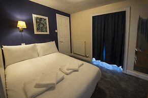 Douglas Arms Hotel