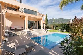 Villa Serena, Eastern Corfu