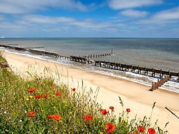 Home From Home Caravan in Lowestoft