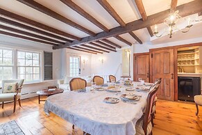 Rockmere Inn