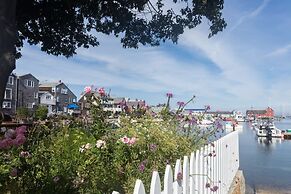 Rockmere Inn