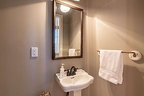 Blue Water: The Cottage