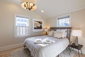 Blue Water: The Cottage