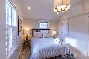 Blue Water: The Cottage