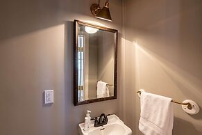 Blue Water: The Cottage