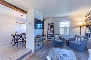 Blue Water: The Cottage