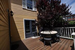 Blue Water: The Cottage