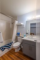 WindTower - Luxurious 2 Bedroom Condo