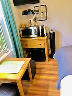 WindTower - Luxurious 2 Bedroom Condo