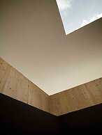 Patina Maldives, Fari Islands