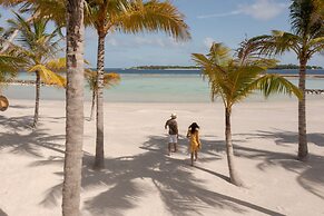 Patina Maldives, Fari Islands