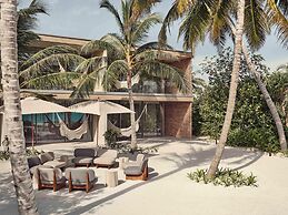 Patina Maldives, Fari Islands