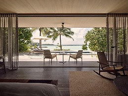 Patina Maldives, Fari Islands