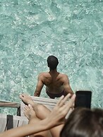 Patina Maldives, Fari Islands