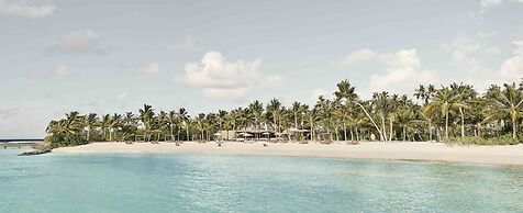 Patina Maldives, Fari Islands