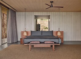 Patina Maldives, Fari Islands