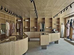 Patina Maldives, Fari Islands