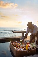 Patina Maldives, Fari Islands