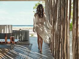 Patina Maldives, Fari Islands