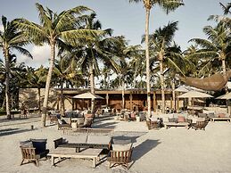 Patina Maldives, Fari Islands