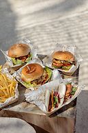 Patina Maldives, Fari Islands