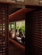 Patina Maldives, Fari Islands