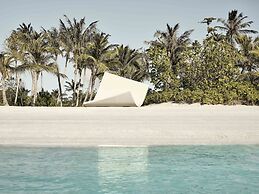 Patina Maldives, Fari Islands