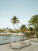 Patina Maldives, Fari Islands