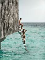 Patina Maldives, Fari Islands