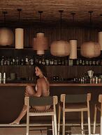 Patina Maldives, Fari Islands