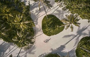 Patina Maldives, Fari Islands