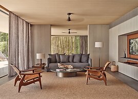 Patina Maldives, Fari Islands