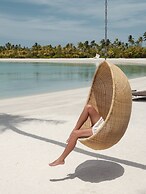 Patina Maldives, Fari Islands